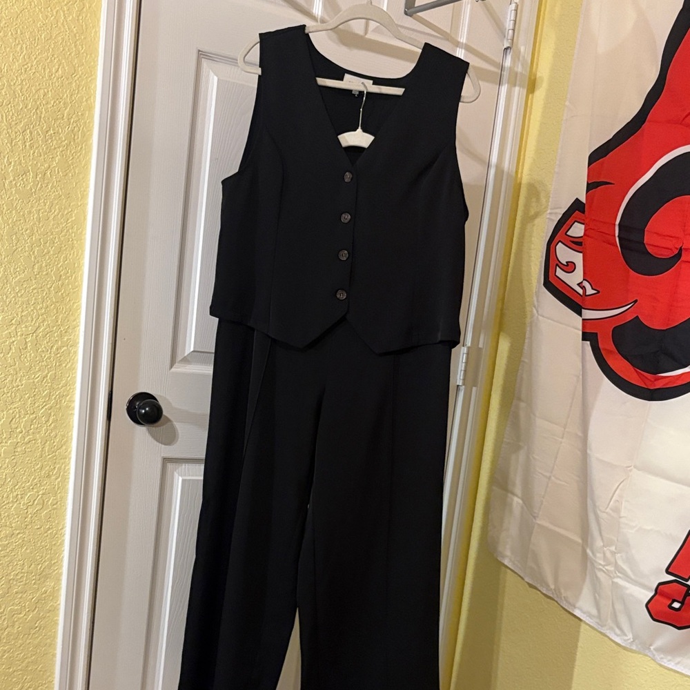 Mellóday Black Women's Sleeveless Vest & Wide-Leg Jumpsuit